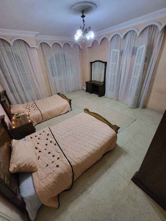 Hk Pyramids Guest House El El Cairo Exterior foto