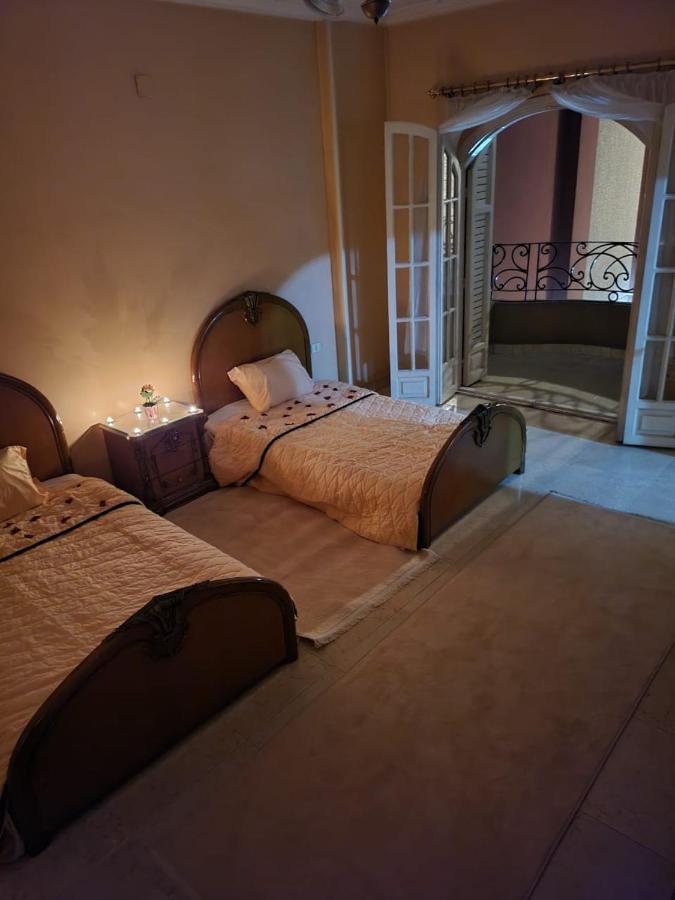Hk Pyramids Guest House El El Cairo Exterior foto