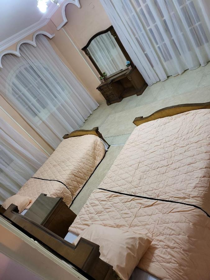 Hk Pyramids Guest House El El Cairo Exterior foto
