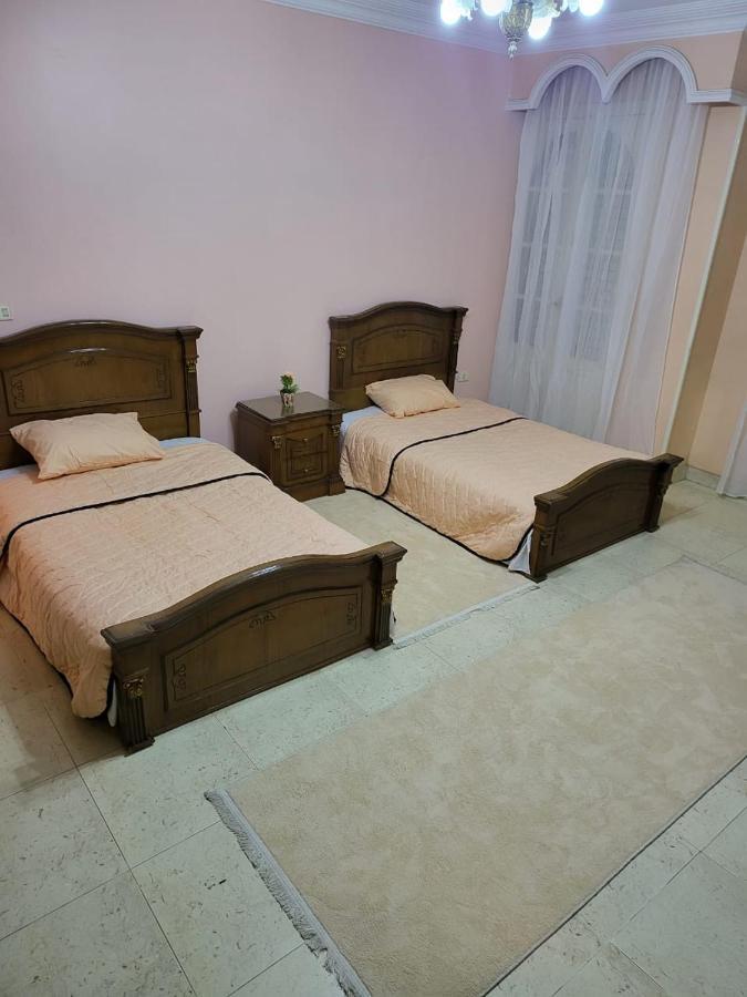 Hk Pyramids Guest House El El Cairo Exterior foto